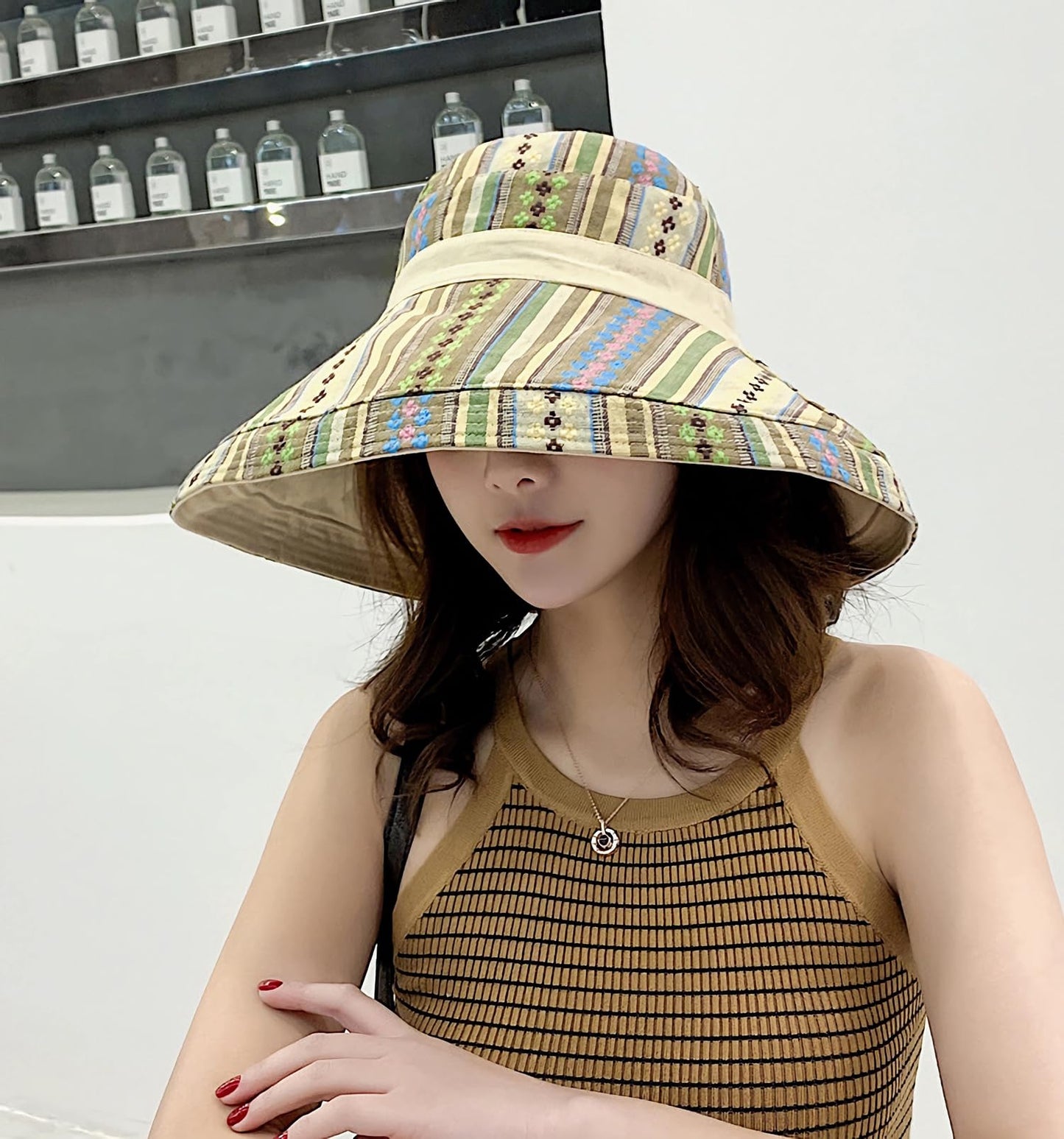 Women Wide Brim Sun Hats Metal Wired Edge Summer UV Protection Beach Fishing Hat for Hiking Garden Travel Chin Strap